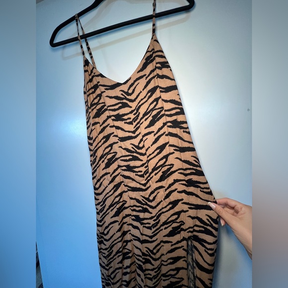 Reformation Alexandra animal print slip dress Sz 2 - Picture 5 of 8